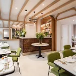מלון Madame - Saint-germain-des-pres 4*