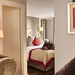 מלון Madame - Saint-germain-des-pres 4*
